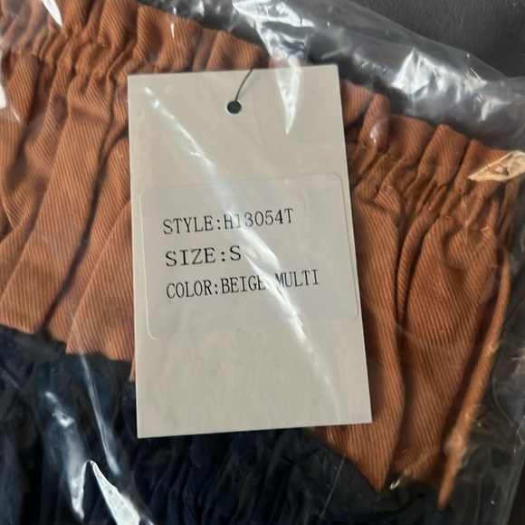 COPY - NWT Boho Tie Shoulder Ruffle Tank. Size Small & Medium. Perfect Colors. - Picture 4 of 4